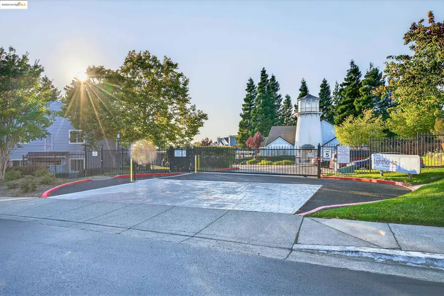 165 Lighthouse Dr, Vallejo, CA 94590 - Image #2