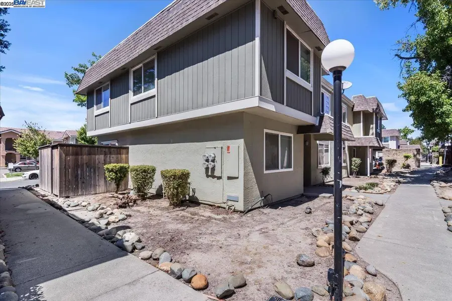 1354 Callen St #A, Vacaville, CA 95688 - Image #2