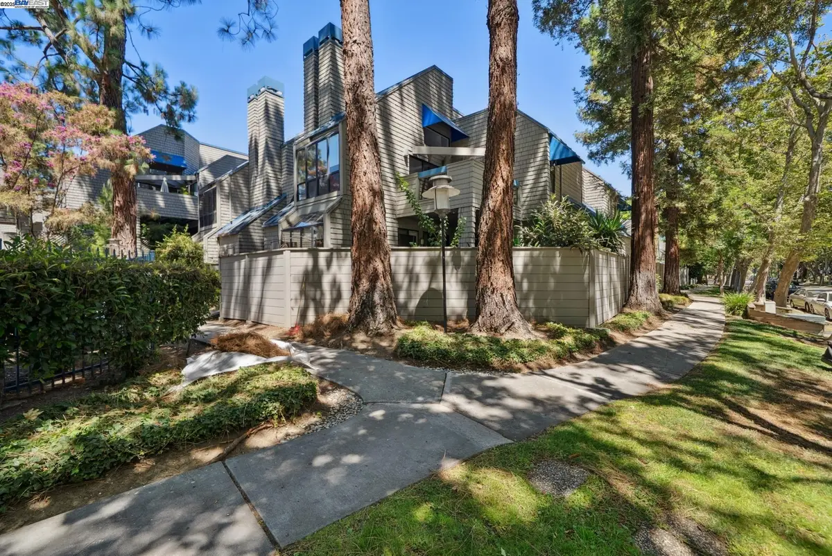 1089 Foxchase Dr, San Jose, CA 95123 - Image #1