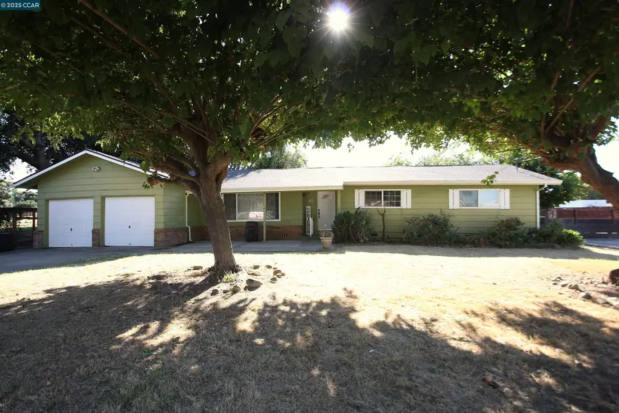 10 School St, Isleton, CA 95641 - Image #2
