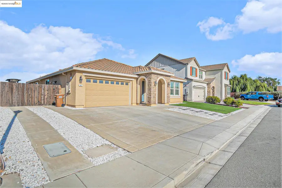 31 Rustic Ct, Oakley, CA 94561 - Image #2