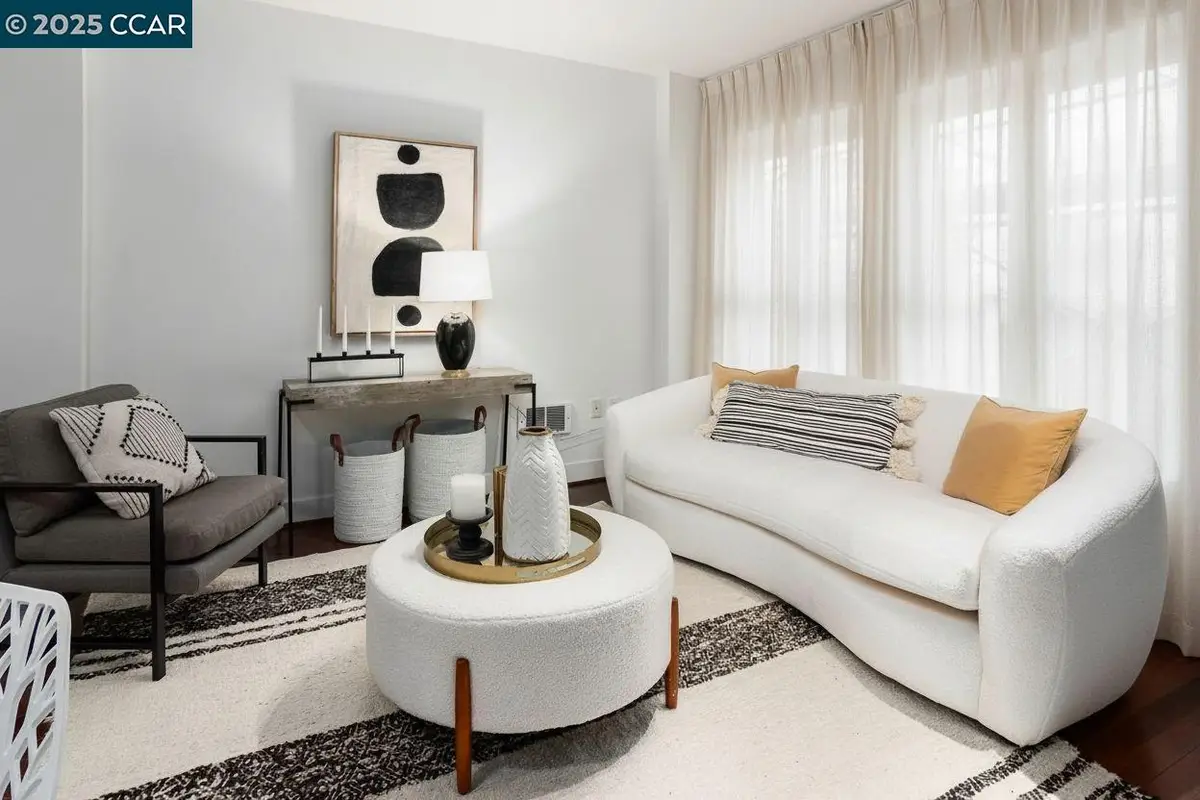 438 W Grand Ave #528, Oakland, CA 94612 - Image #1