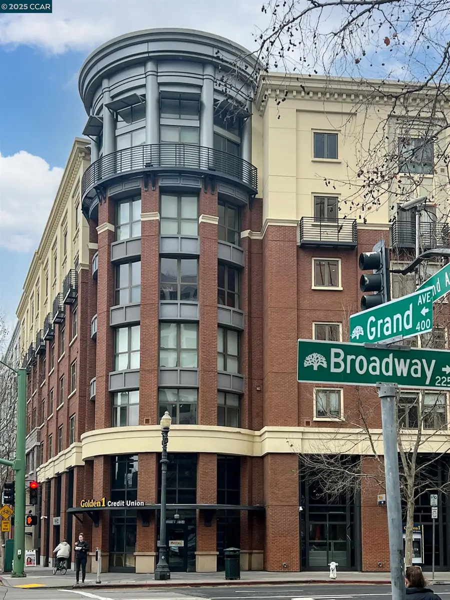 438 W Grand Ave #528, Oakland, CA 94612 - Image #2