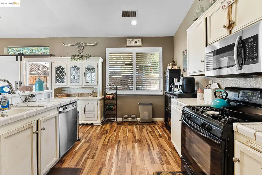 1126 Deerpark Rd, Oakley, CA 94561 - Image #2