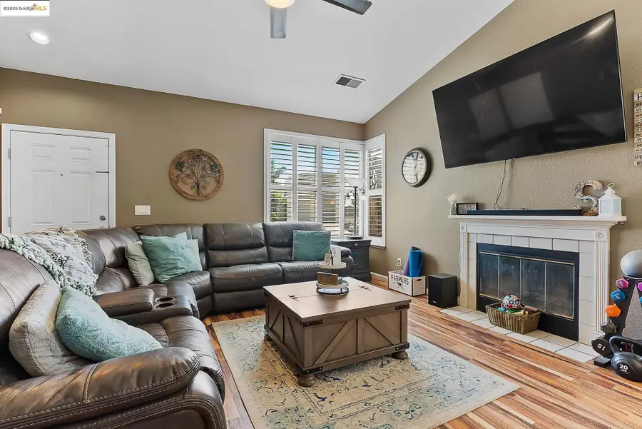 1126 Deerpark Rd, Oakley, CA 94561 - Image #3