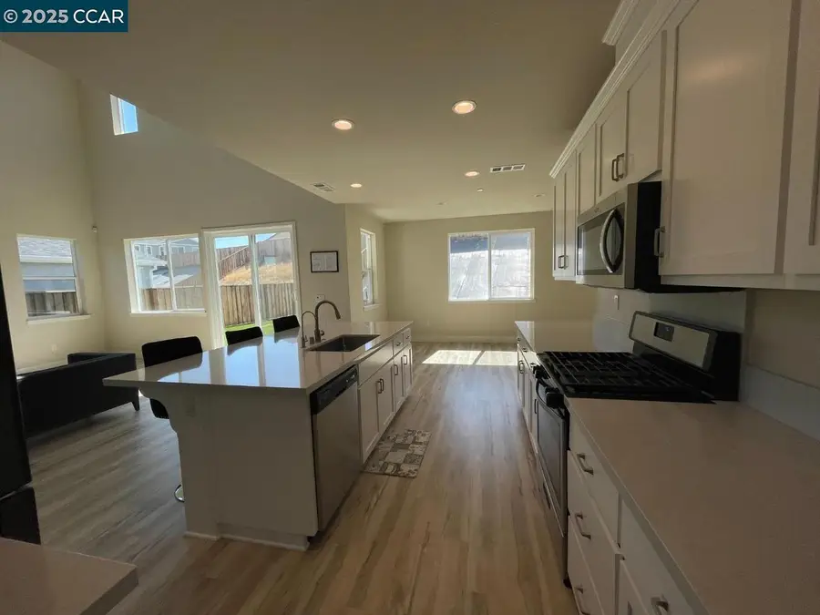 5541 Promontory Way, Antioch, CA 94531 - Image #2