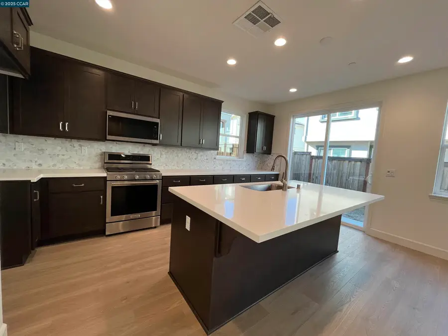 840 Crescendo Street, Fairfield, CA 94534 - Image #2