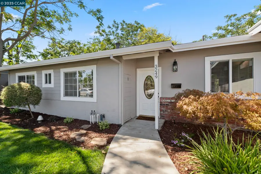 3249 Claudia Dr, Concord, CA 94519 - Image #2