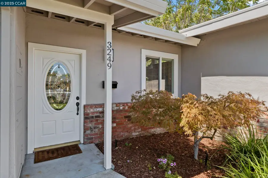 3249 Claudia Dr, Concord, CA 94519 - Image #3