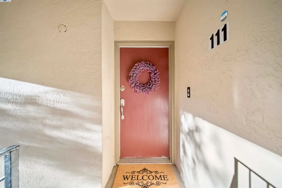 2716 Oak Rd #111, Walnut Creek, CA 94597 - Image #1