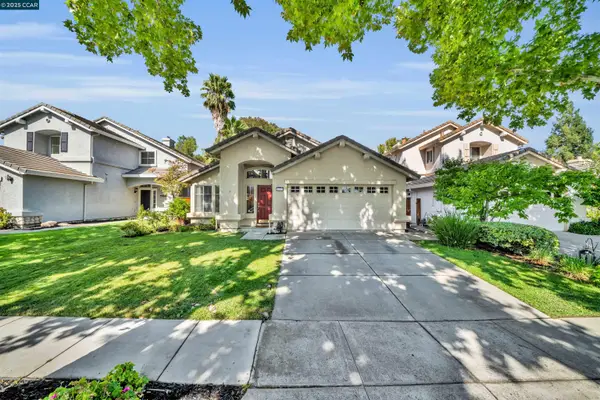 441 Apple Hill Dr, Brentwood, CA 94513