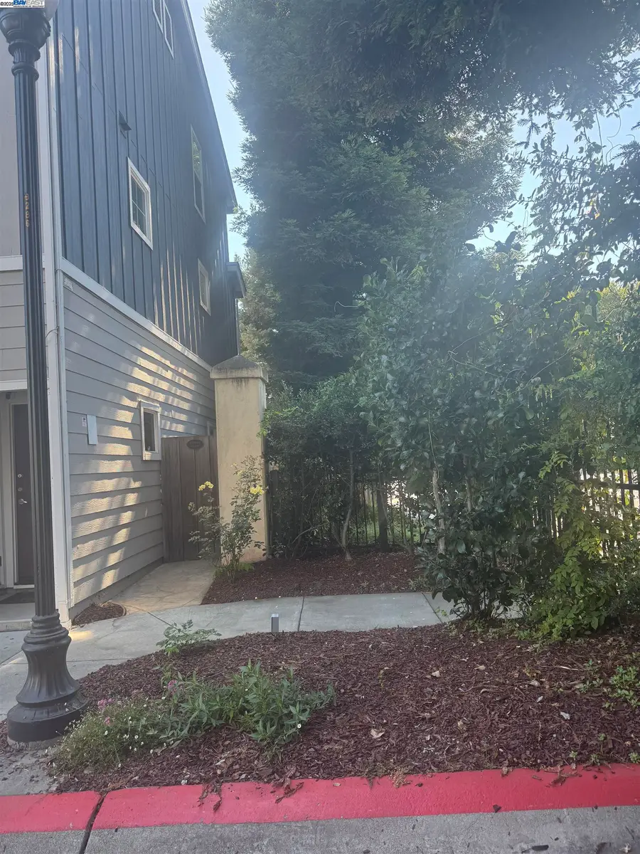 720 Grand Terrace, Hayward, CA 94541 - Image #3