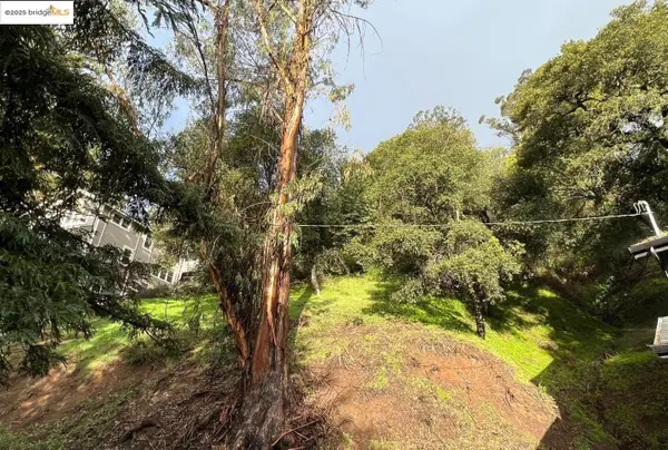 2280 Arrowhead Dr., Oakland, CA 94611