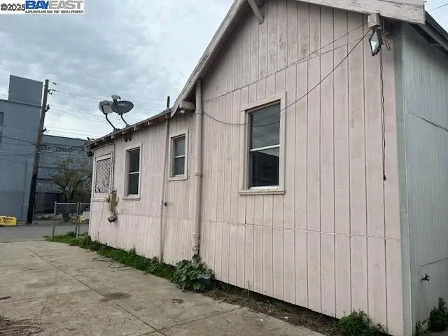 1024 50th Ave, Oakland, CA 94601 - Image #3