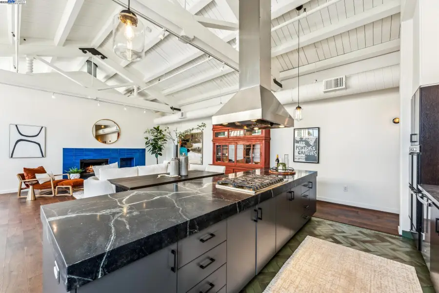 311 4th St #301, Oakland, CA 94607 - Image #3