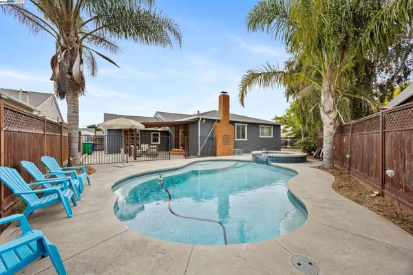 15102 Chapel Ct, San Leandro, CA 94579