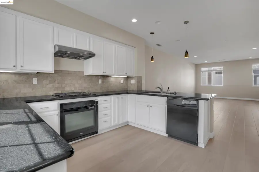 414 Palmer Ave, Hayward, CA 94541 - Image #3