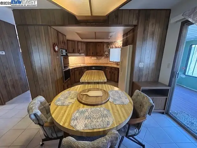 29133 De La Cruz Road, Hayward, CA 94544 - Image #2