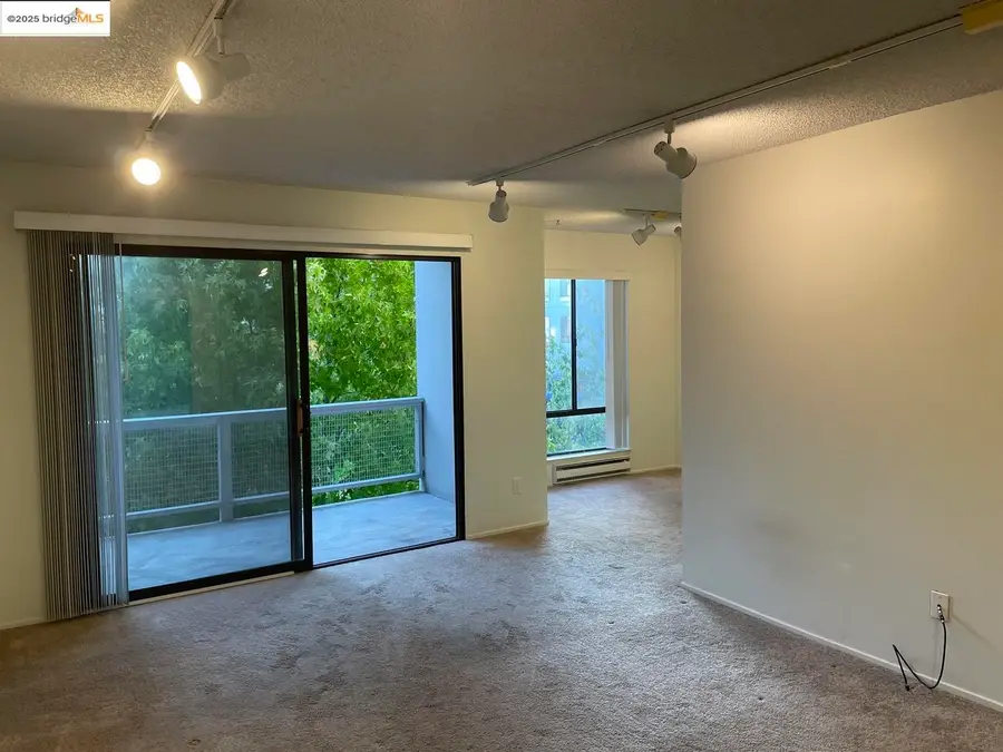 Address Withheld By Seller, Emeryville, CA 94608 - #2