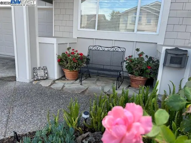 7758 Forsythia Ct, Pleasanton, CA 94588 - Image #3