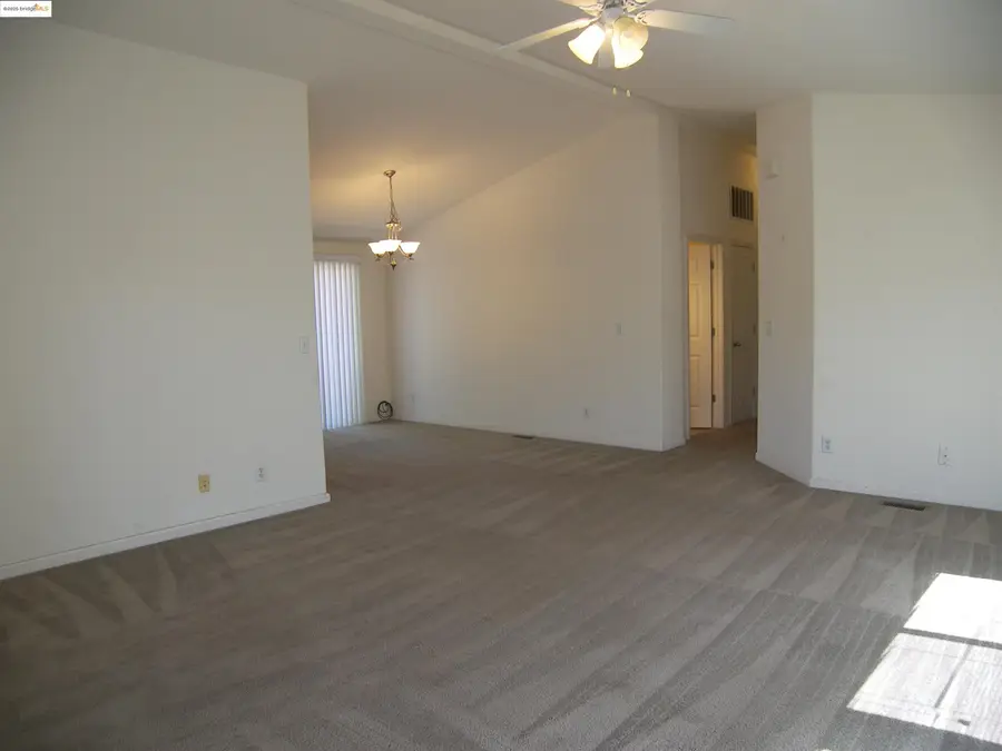 22877 E Parkwood Dr., Groveland, CA 95321 - #2