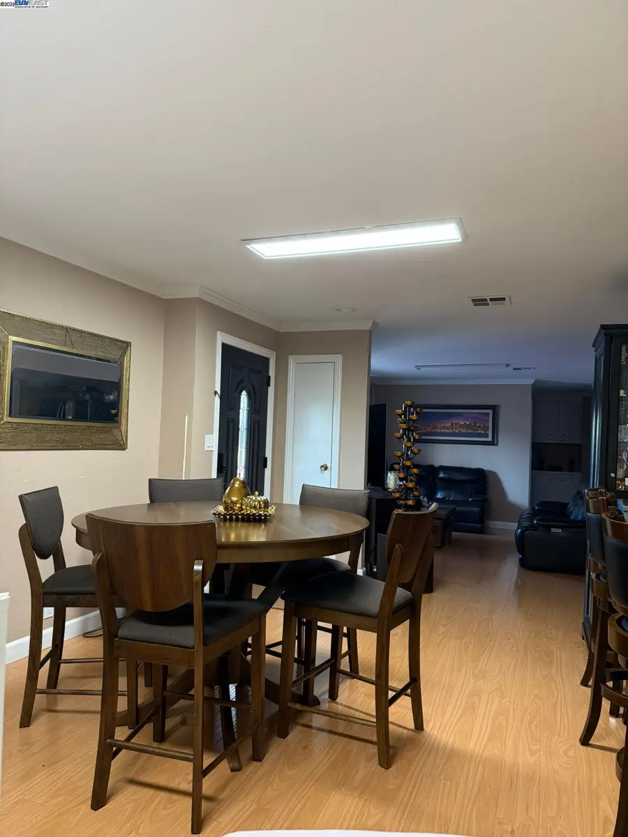 28290 Applegate, Hayward, CA 94545 - Image #2