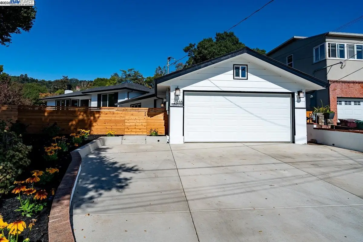 2818 Steinmetz Way, Oakland, CA 94602 - Image #1