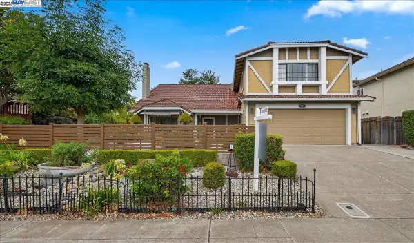 7906 Castilian Rd, Dublin, CA 94568