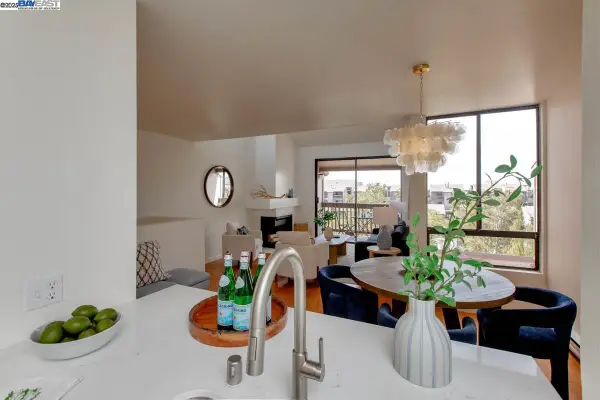 2101 Shoreline Dr #475, Alameda, CA 94501