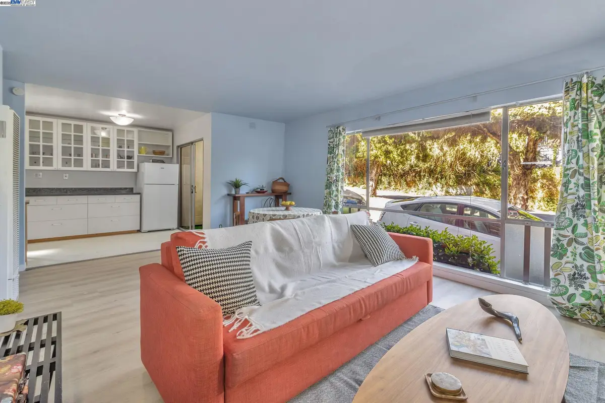 3877 Howe St #106, Oakland, CA 94611 - Image #1