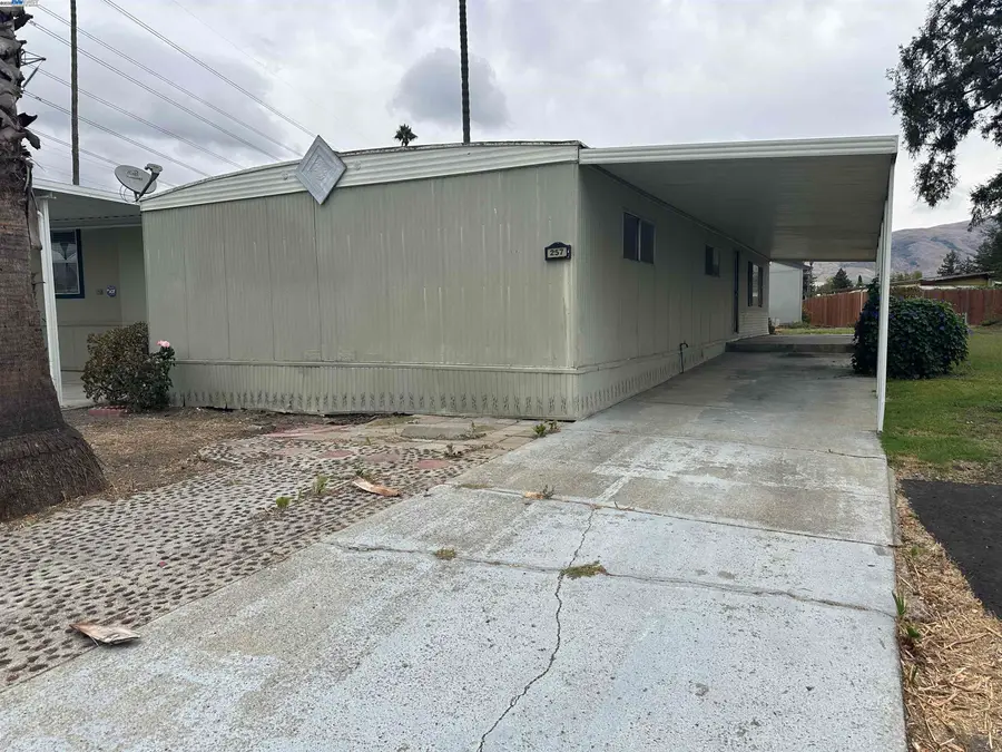 257 Manitoba Green, Fremont, CA 94538 - Image #3