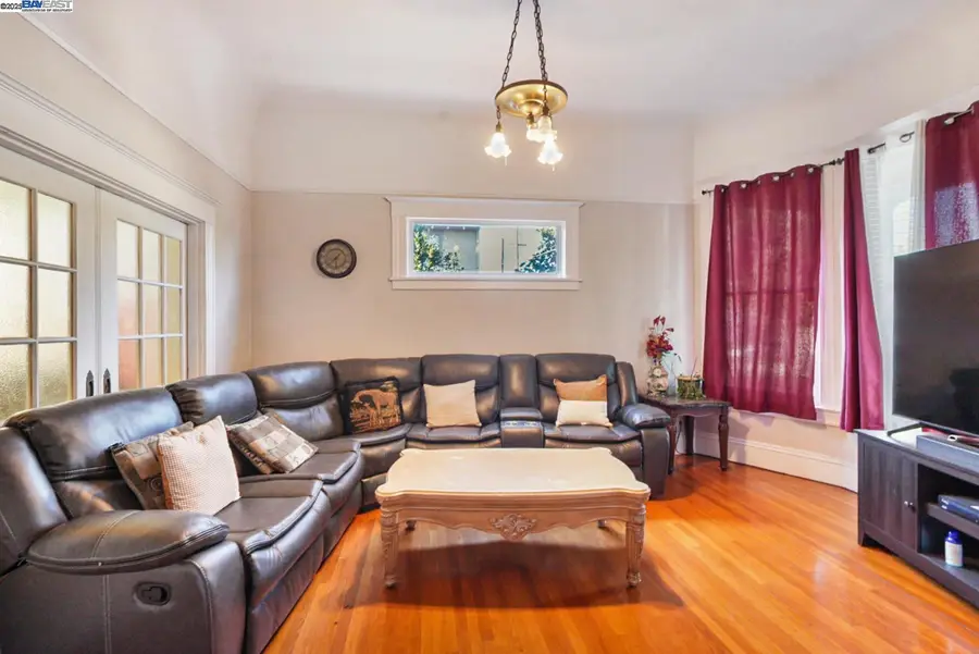 825 N San Joaquin Street, Stockton, CA 95202 - #3