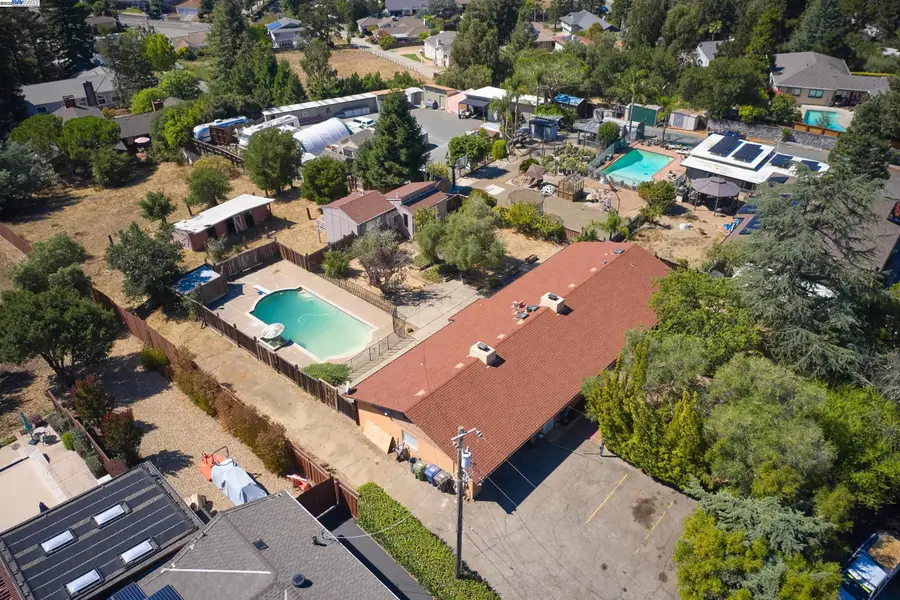 4597 Ewing Rd, Castro Valley, CA 94546 - Image #2