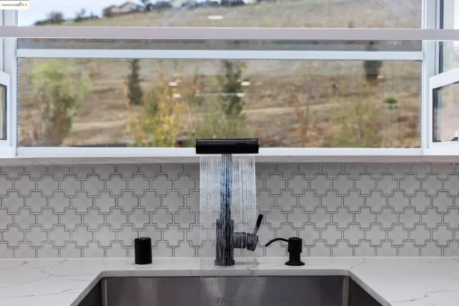 602 Fleming Ave, Vallejo, CA 94591 - Image #3