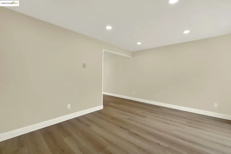 12 Park Ct, Richmond, CA 94803 - Image #3