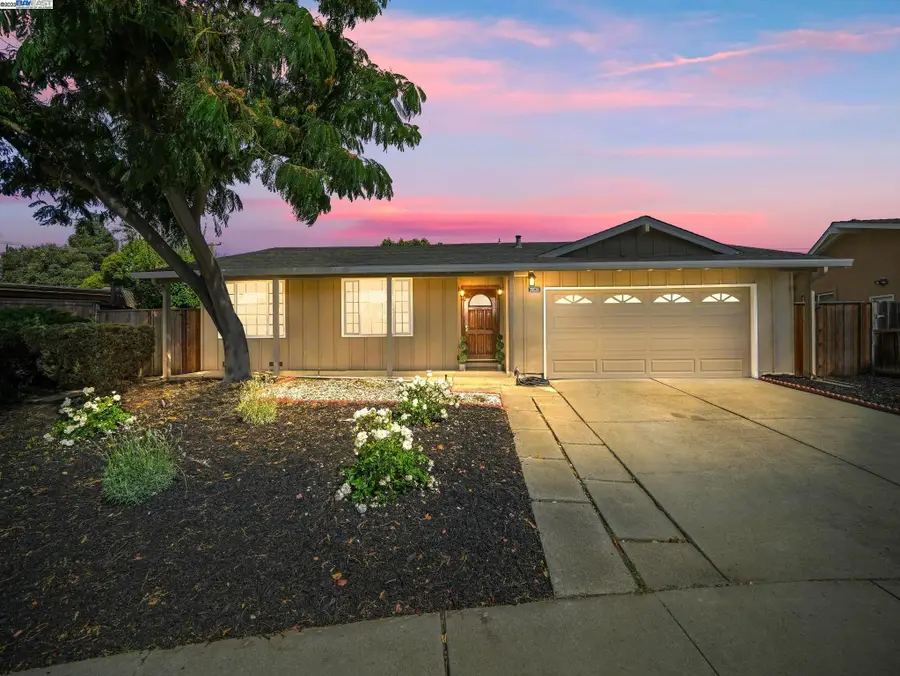 39530 Dorrington Ct, Fremont, CA 94538 - Image #2