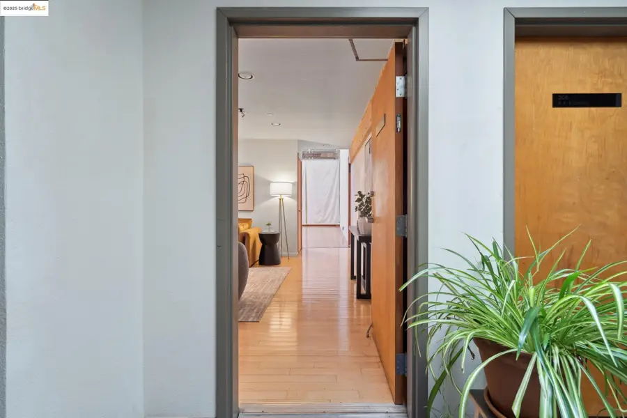 530 E 8th St #207, Oakland, CA 94606 - Image #3