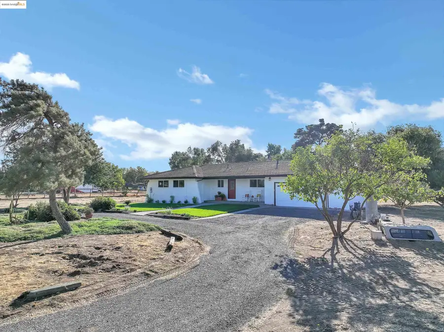 31 Mcfarlan Rd, Knightsen, CA 94548 - Image #2
