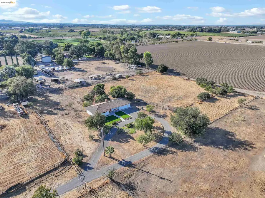 31 Mcfarlan Rd, Knightsen, CA 94548 - Image #3