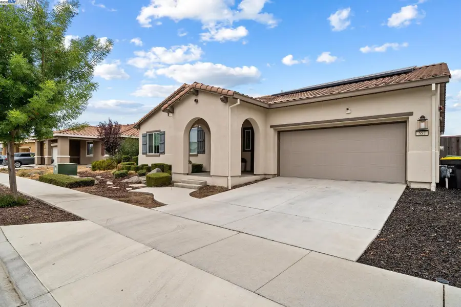 557 Albany St, Lathrop, CA 95330 - Image #3