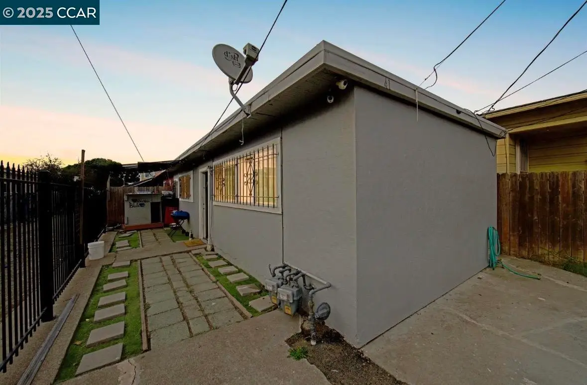 421 Barrett Ave, Richmond, CA 94801 - Image #1