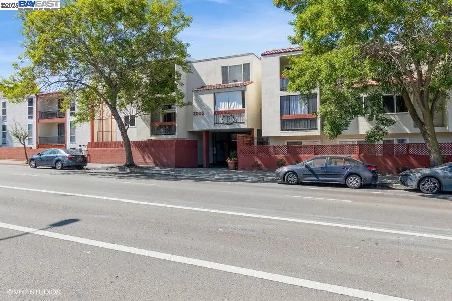 2005 Pleasant Valley Ave #316, Oakland, CA 94611 - Image #3