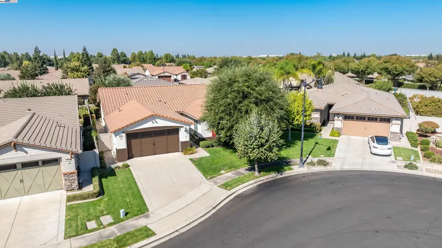 2387 Birdsong Pl, Manteca, CA 95336 - Image #2