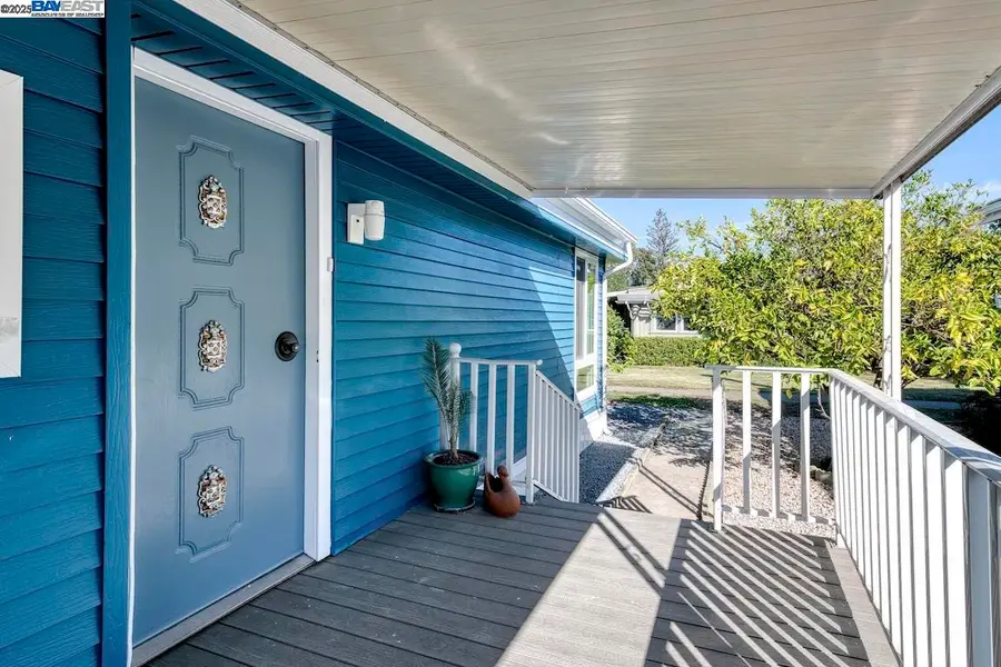 715 Seville Way, Novato, CA 94949 - Image #2