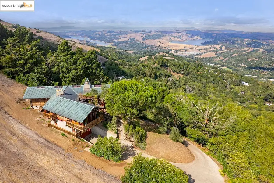 100 Tres Mesas, Orinda, CA 94563 - Image #3