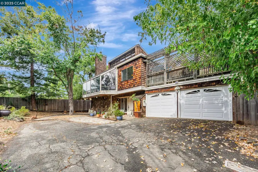 166 Canyon Lake Dr, Port Costa, CA 94569 - Image #3