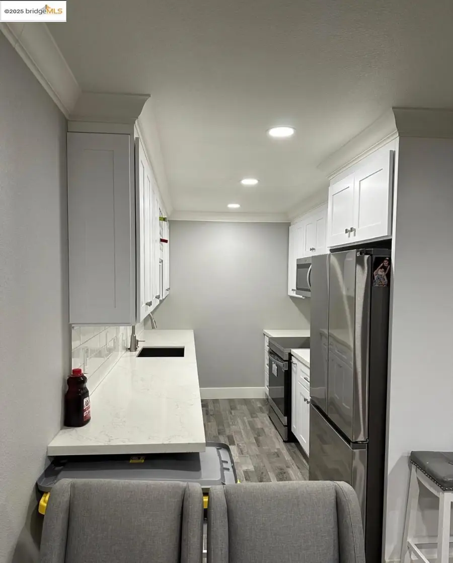 4081 Clayton Rd #201, Concord, CA 94521 - Image #2