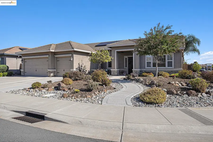 753 Whitaker Way, Galt, CA 95632 - Image #3