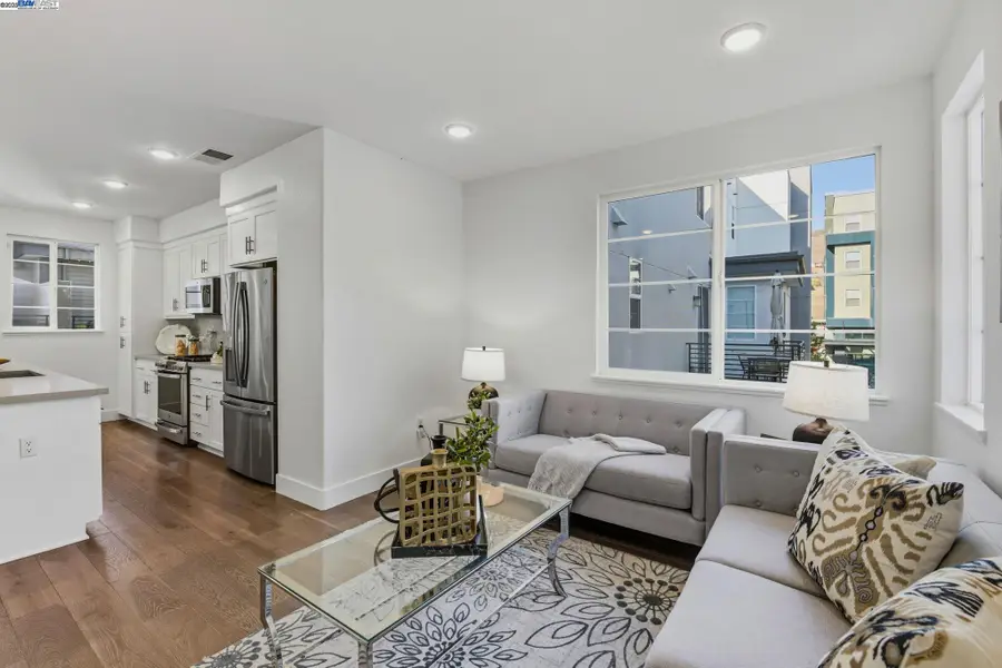 29322 Hub Ln, Hayward, CA 94544 - Image #3