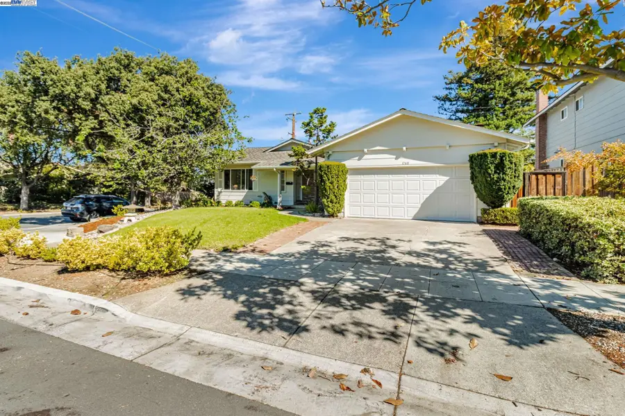 1768 Karameos Ct, Sunnyvale, CA 94087 - Image #2
